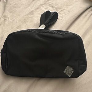 NWT Brand new women lululemon belt Bag